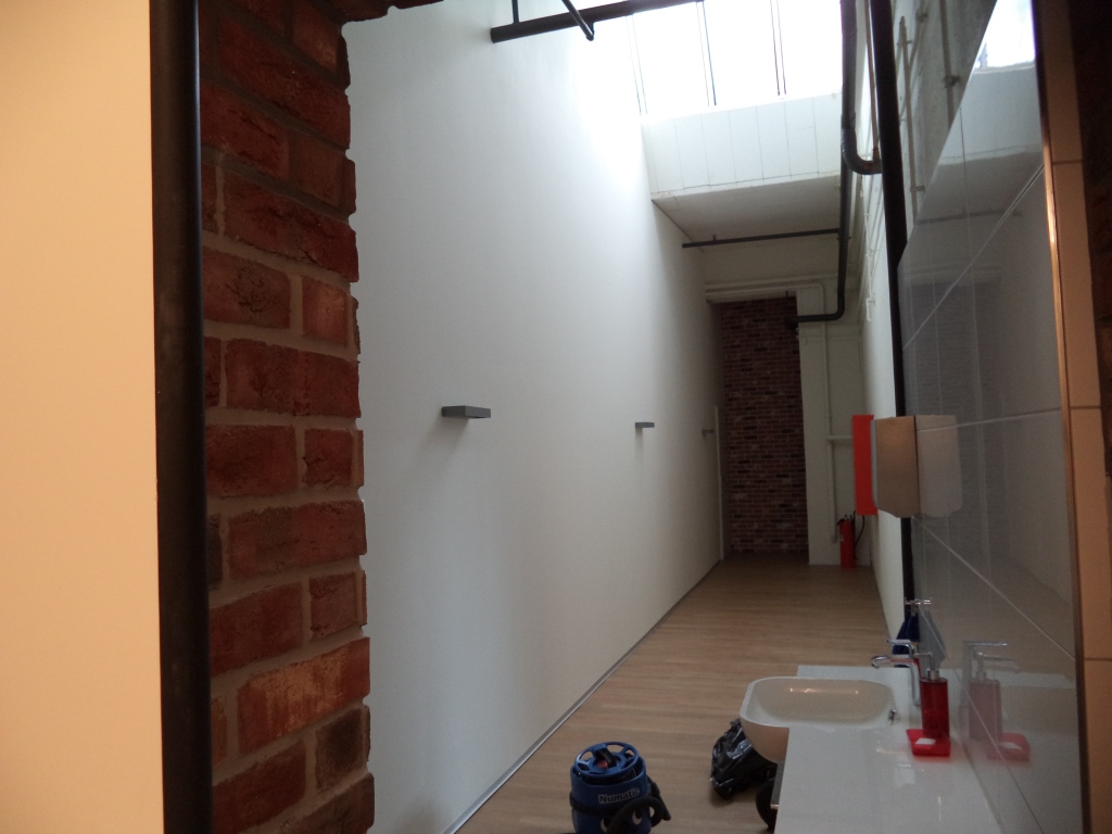 954174D14275D4C57E048D69BB7690AB3D1855B68D7709AD71pimgpsh Fullsize Distr